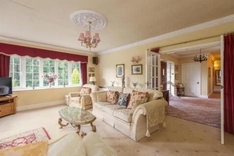Treetops Sitting Room-2.jpg
