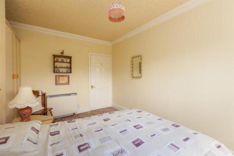 Treetops Bedroom 3-2.jpg