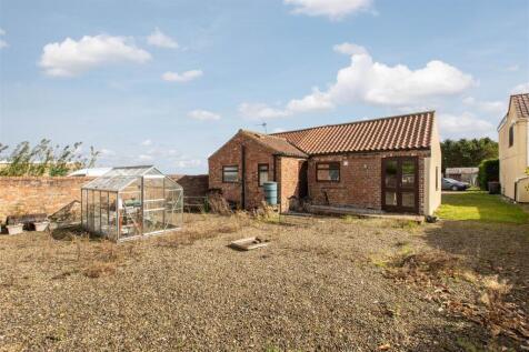 East Farm Barn External-7.jpg