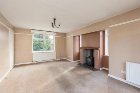 Hemsworth Lodge Sitting Room-2.jpg