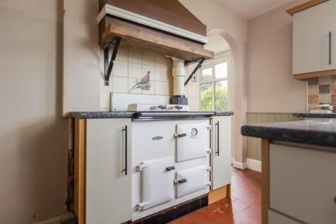 Hemsworth Lodge Kitchen-4.jpg