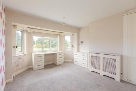 Hemsworth Lodge Bedroom 2-1.jpg