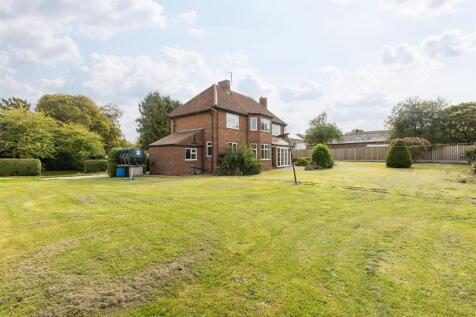 Hemsworth Lodge External-5.jpg