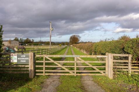 Low Moorgate Park-17.jpg