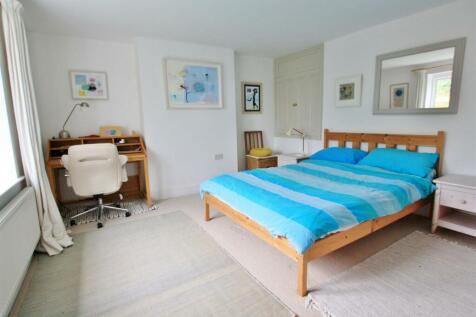 Bed 1 1.JPG