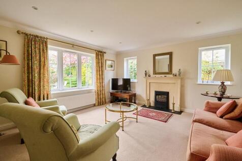 BA2 7GS SITTING ROOM_LO RES_ 3.jpg