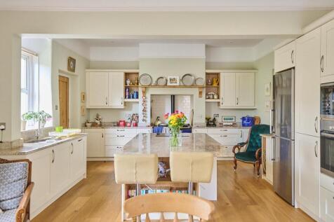 BA15 1EG KITCHEN DINER LO RES_ 9.jpg
