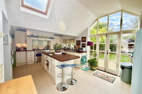 kitchen2.jpg