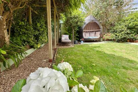 back garden 2.jpg