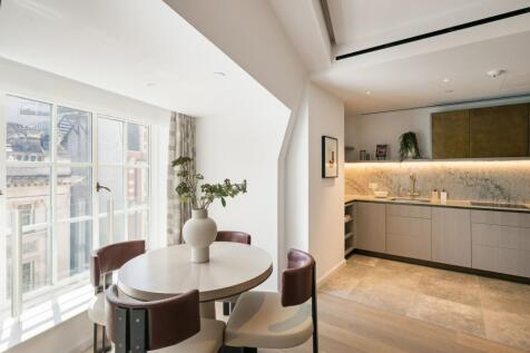 Kitchen/Dining Area
