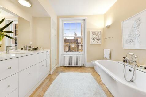 En Suite Bathroom