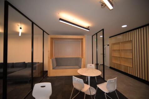 Top Floor Common Area.JPG