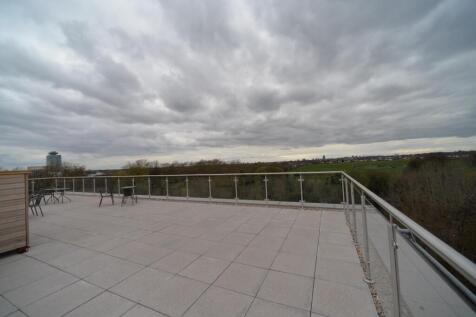 Top Floor Balcony.JPG
