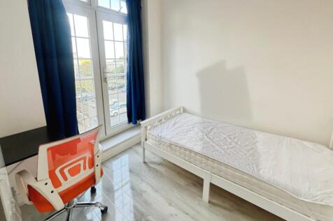 pbox-bedroom-337822.jpeg