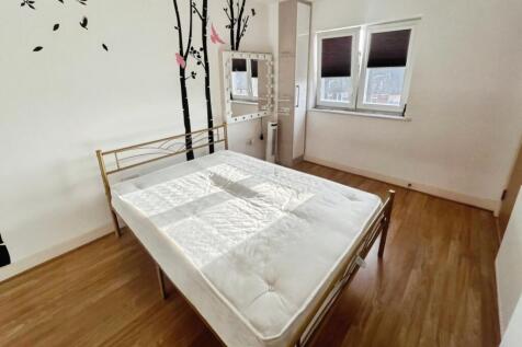 pbox-bedroom-337822.jpeg