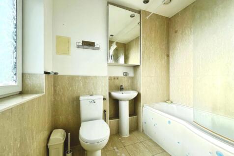 pbox-bathroom-337822.jpg