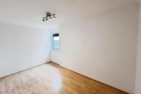 pbox-bedroom-345210.jpeg