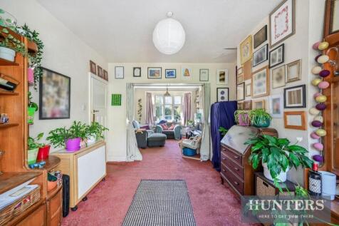 LYNCROFT GARDENS, 9.jpg