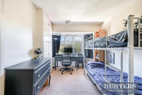 LYNCROFT GARDENS, 27.jpg