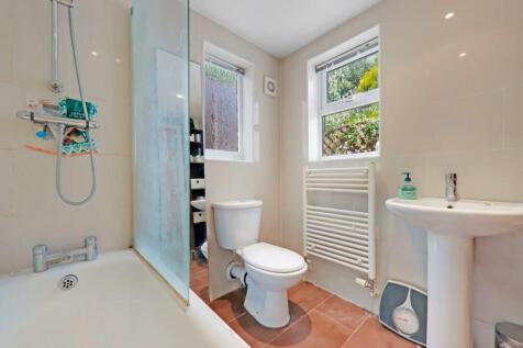 05-ac48JHPropWorld - 3 Knighton Park Road - 13-med