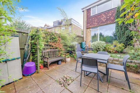 06-b0d8JHPropWorld - 163a Dartmouth Road - 16-medi
