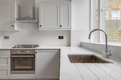 05-fa1fJHPropWorld - 29 Fransfield Grove - 13-medi