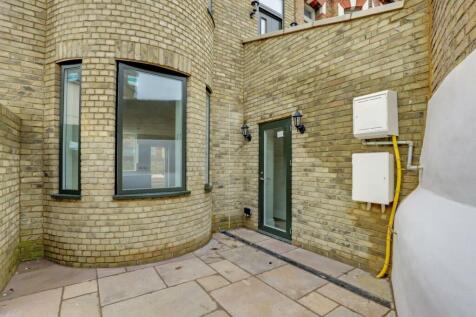 07-0494JHPropWorld - 29 Fransfield Grove - 19-medi