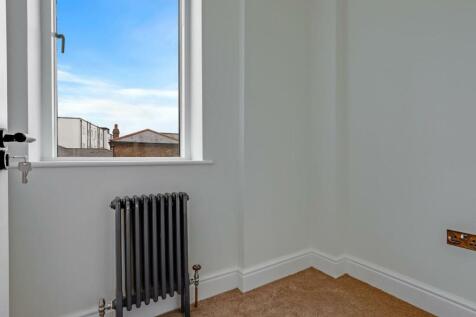 11-bb2cJHPropWorld - 29 Fransfield Grove - 31-medi