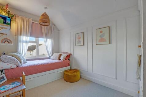 13-9e1eJHPropWorld - 35a Addington Grove - 37-medi