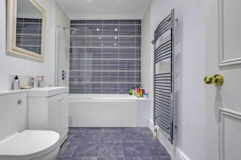 11-ca66JHPropWorld - F3, 74-76 Lawrie Park Road - 