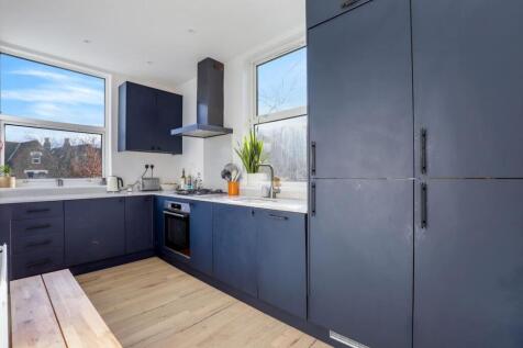 12-12f3JHPropWorld - F3, 74-76 Lawrie Park Road - 