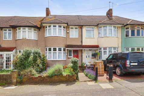 15-3f66JHPropWorld - 62 Datchet Road - 44 (1)-medi