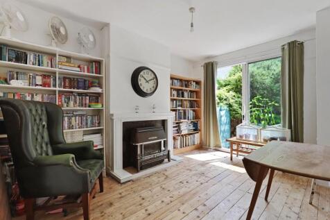 14-6e71JHPropWorld - 62 Datchet Road - 42 (1)-medi