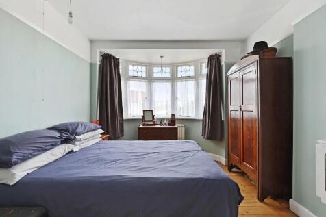 12-9741JHPropWorld - 62 Datchet Road - 36 (1)-medi