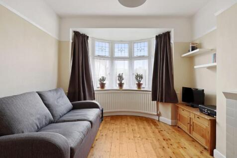 02-d9b9JHPropWorld - 62 Datchet Road - 6 (1)-mediu