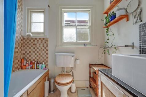 11-984fJHPropWorld - 11 Homecroft Road - 31-medium