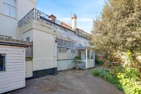 15-437eJHPropWorld - 1 Westhood Hill - 43-medium.j