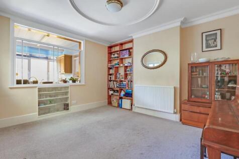 03-436aJHPropWorld - 26 Tannsfeld Road - 7-medium.