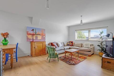 09-1dd3JHPropWorld - Flat 9, 2-4 Trewsbiry Road -2