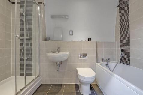 05-8ce2JHPropWorld - Flat 9, 2-4 Trewsbiry Road -1