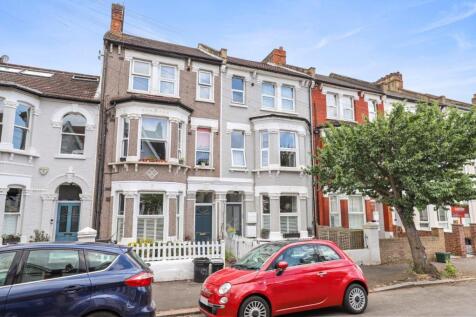15-93b3JHPropWorld - 12 Byne Road - 45 (1).JPG