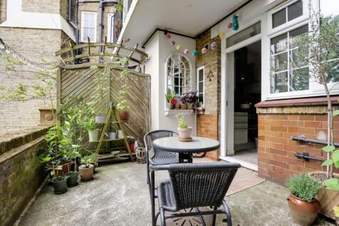 14-c24aJHPropWorld - 1 Torrington Court - 40.jpg