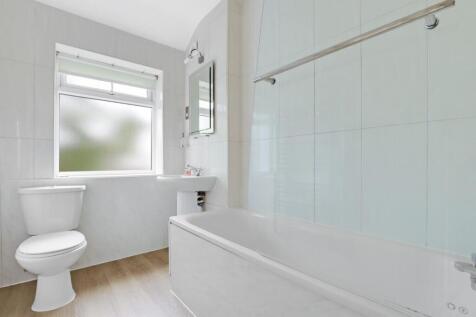 09-1409JHPropWorld - 18 Fountain Court - 25.jpg