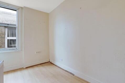09-46a1JHPropWorld - 63b Sydenham Road - 25-medium