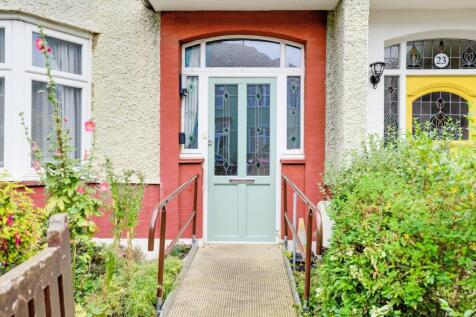 14-3610JHPropWorld - 21 Tannsfeld Road - 40.jpg
