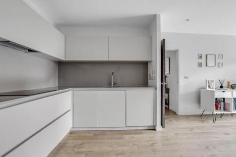 05-50a9JHPropWorld - Flat 5, 7 Station Approach - 
