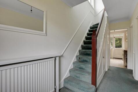 09-bbc6JHPropWorld - 7 Mylis Close - 11.jpg