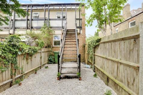 10-f7a1JHPropWorld - 18c Trewsbury Road - 29.jpg