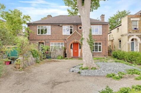 15-1f96JHPropWorld - 18c Trewsbury Road - 43.jpg