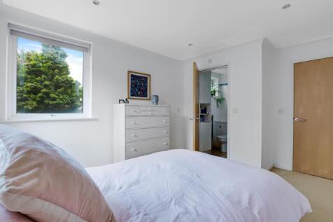 14-0d0bJHPropWorld - Flat 3, 104 Wells Park Road -